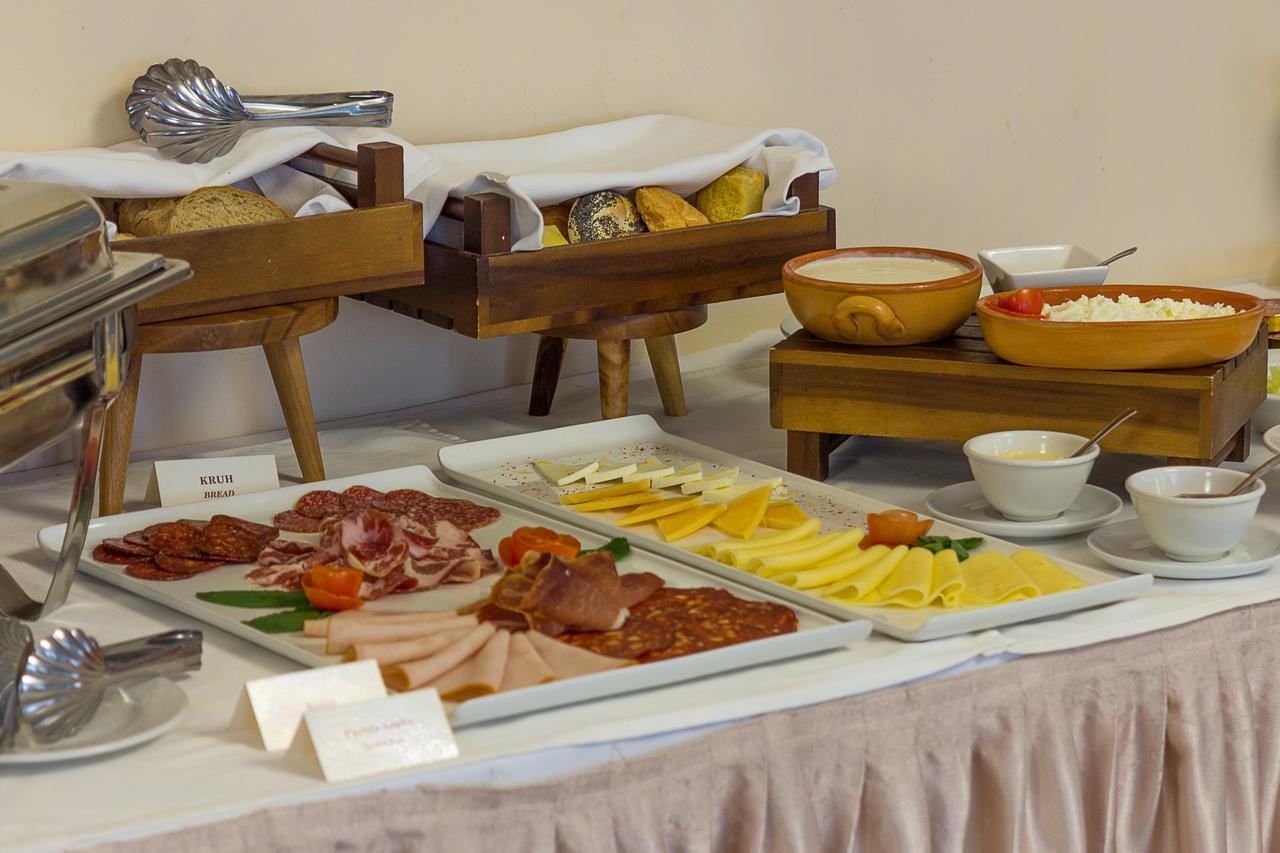Hotel Maroon Zágráb Kültér fotó