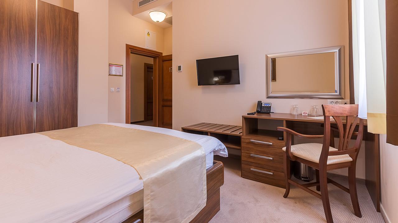 Hotel Maroon Zágráb Kültér fotó