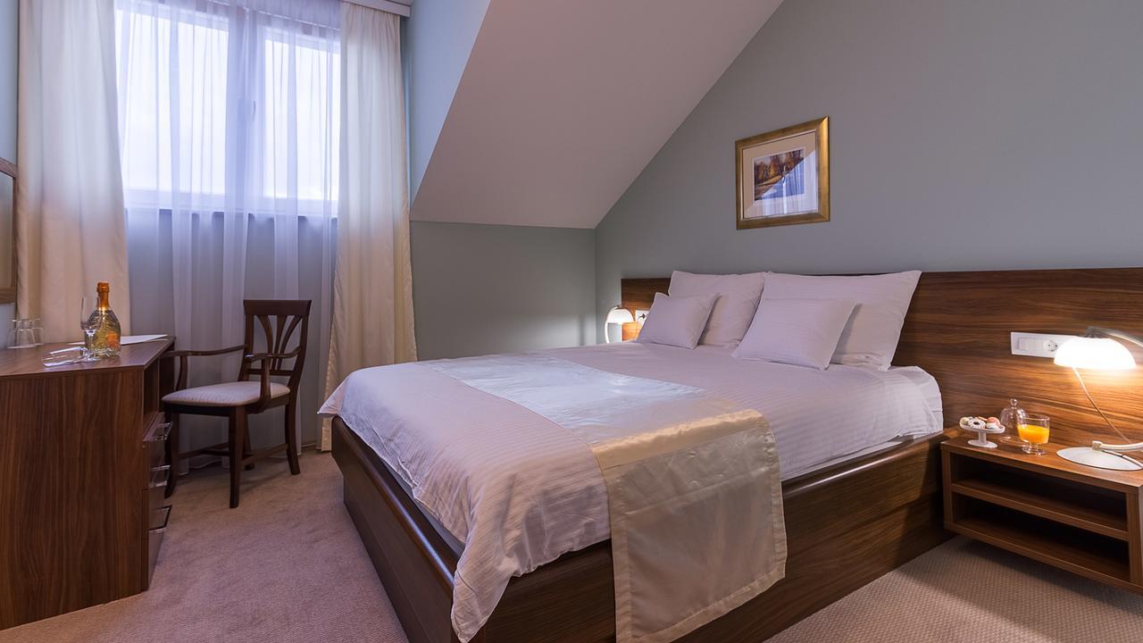 Hotel Maroon Zágráb Kültér fotó
