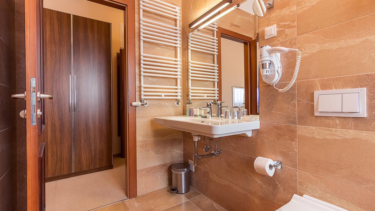 Hotel Maroon Zágráb Kültér fotó